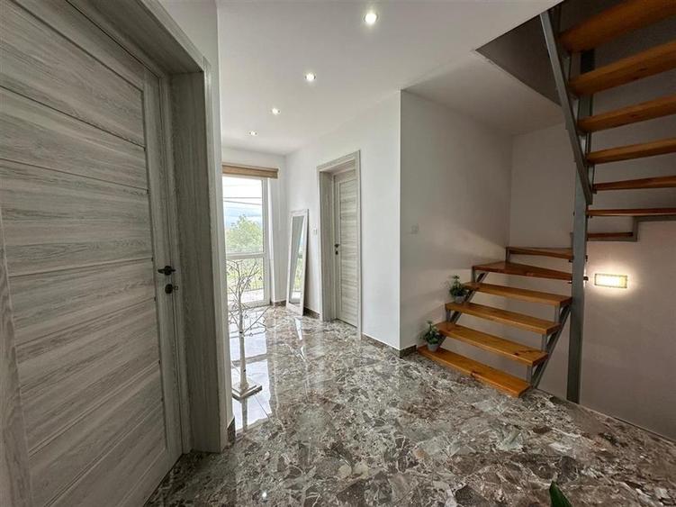 Casa 4 camere 2 bai balcon zona Terezian - 4