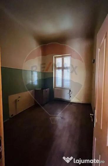 Casa cu 3 camere pe strada Eminescu - 9