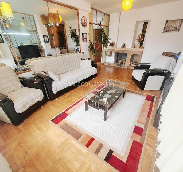 Proprietar inchiriez Apartament 4 Camere Centrul Civic Proprietar inchiriez Apartament 4 Camere Centrul Civic
