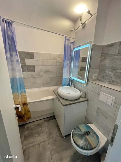 Apartament cu 2 camere decomandat în Micro 17