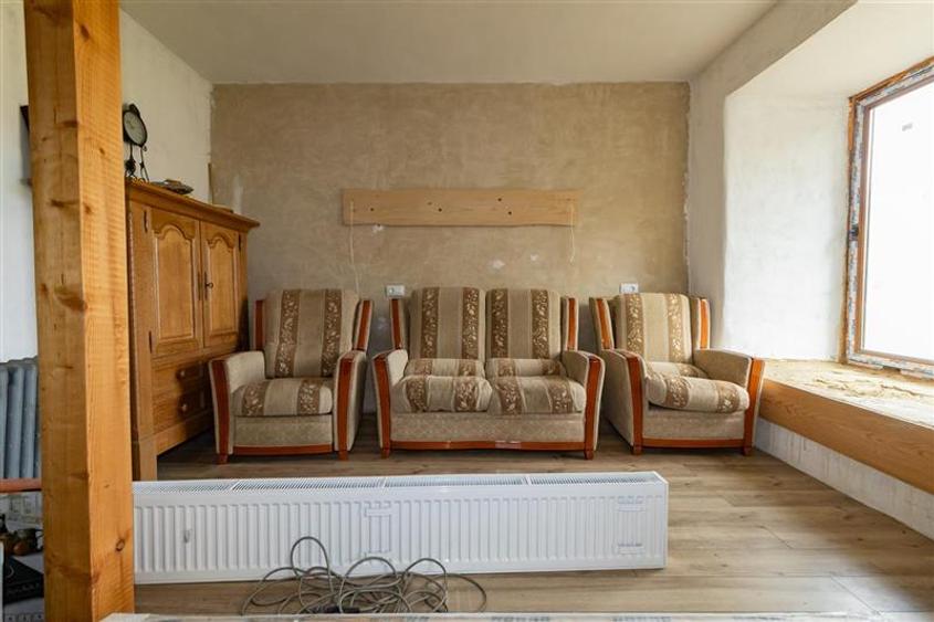 FILM! Constructie rustica tip Casa Verde, cu parau si panorama impresionanta, Mo - 12