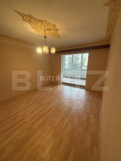 Apartament cu 3 camere, decomandat, 72 mp, zona Triaj Apartament cu 3 camere, decomandat, 72 mp, zona Triaj