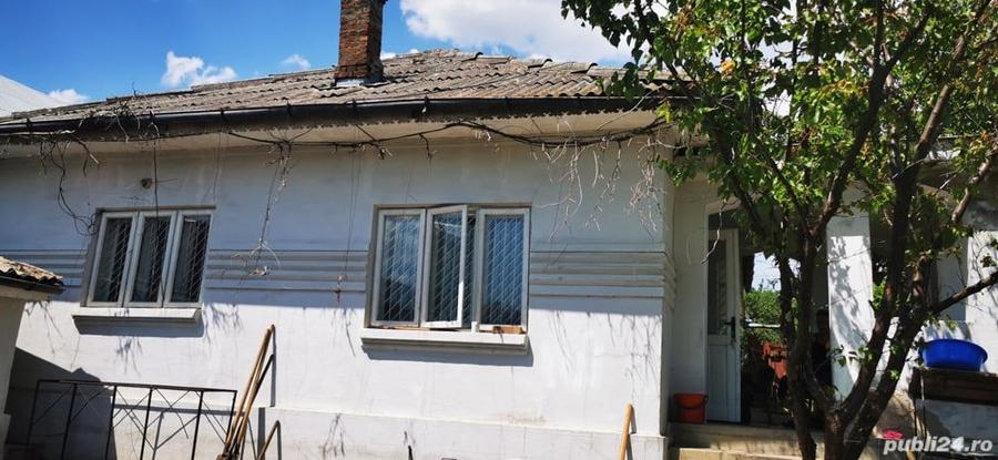 Husi, casa de vanzare cu 4 camere si teren 2000 metri - 2