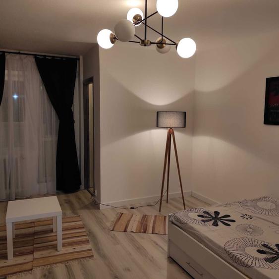 Proprietar garsoniera zona Titan,5/10 - 3