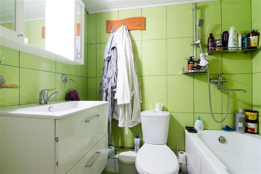 RECO Casa de vanzare cu mansarda la 2 minute de Lotus - 9