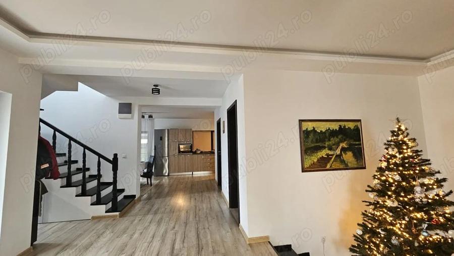 Casa de vanzare, zona Carrefour - 4