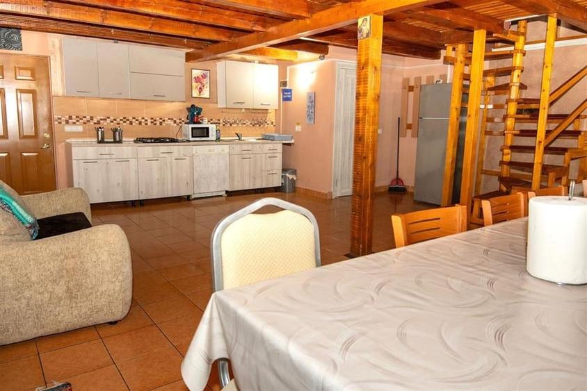 PENSIUNE P+2 | 8 CAMERE | ZONA VARTOP - ARIESENI - 4