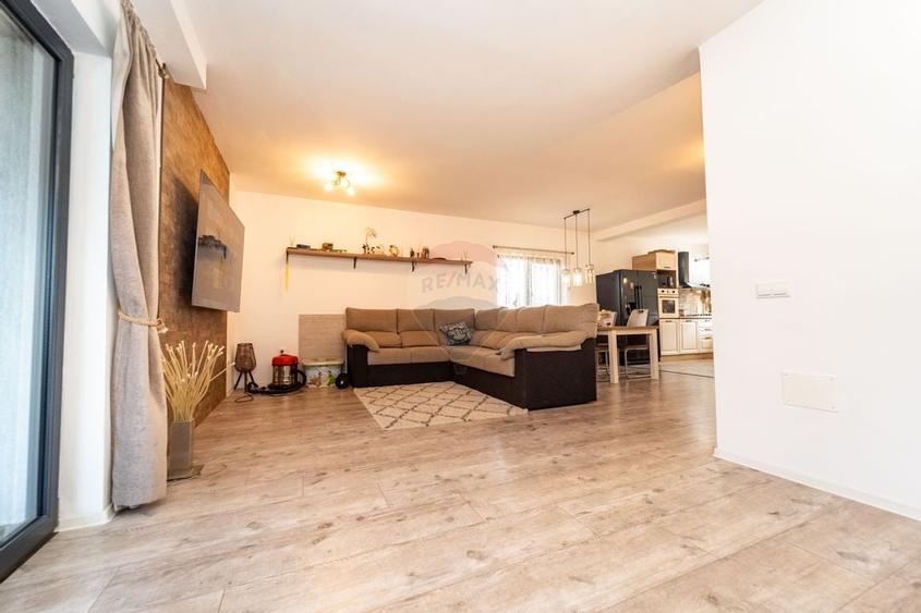 Comision 0%! | Proprietate cu terasa, semineu | 400 mp teren, Izvor! - 6