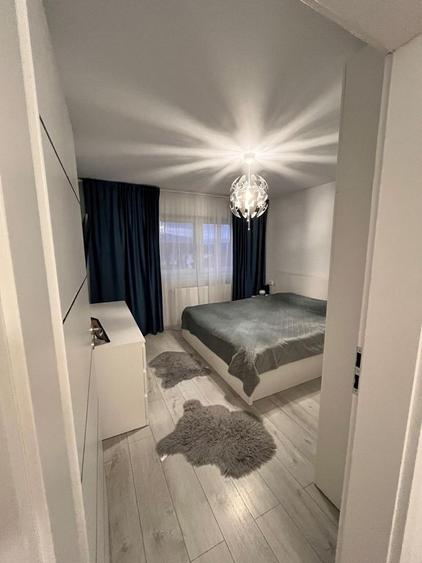 Apartament de vanzare 3 camere decomandate ,78mp plus pod 85mp - 1