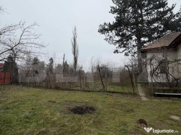 Casa parter 2714 mp teren, front 104 ml, strada principala C - 6