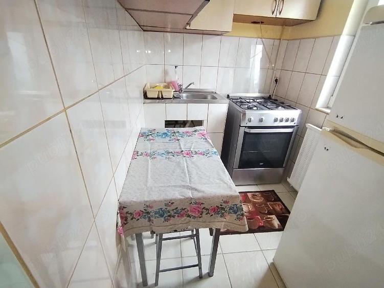 Pia?a Traian 230 euro - 2