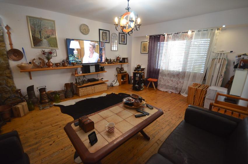 Apartament 3 camere - Decebal - Calea Calarasilor - centrala proprie - 1