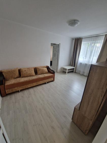 Proprietar vand apartament in Baicoi,zona blocuri Liliesti! - 5