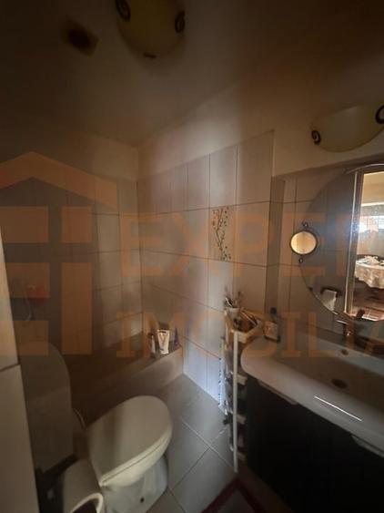 Casa de vanzare, situata in zona Stadion - 7