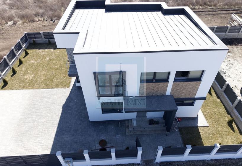 Casa/Villa ,stil Mediteranean, finalizată - zona Primăverii/Sanpetru - 2