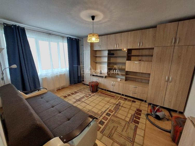 Apartament 2 camere decomandat cu parcare – Florești, zona Porii.