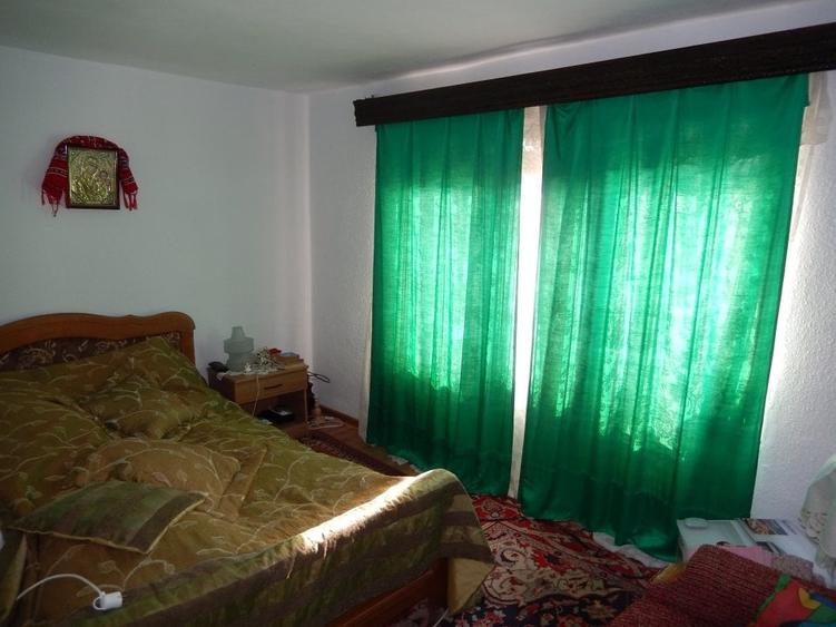 Calugareni-Branistari-casa 4 camere, teren 1965 mp, curent, put, libera,69900 € - 18