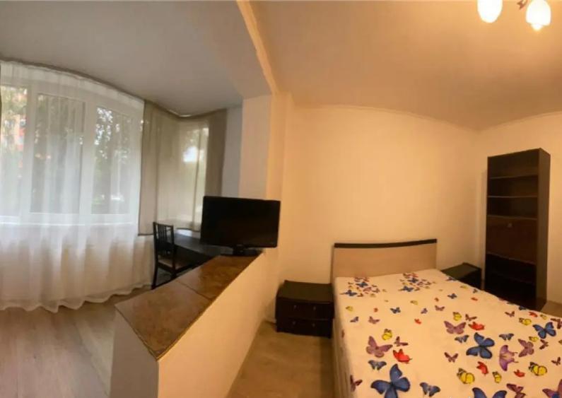 Decomandat, loc parcare,pivnita, zona Grivitei, Brasov. - 3