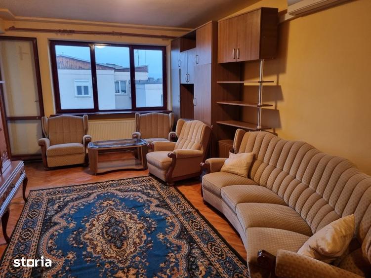 Apartament cu 3 camere decomandat în Central