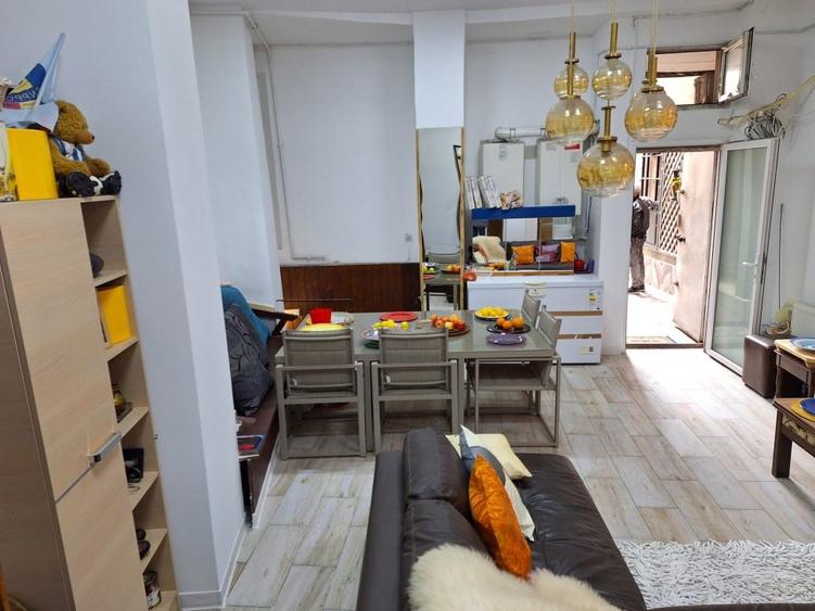 Vila fara risc seismic,renovata,izolata ext,P+1+pod inalt,9 camere,4 bai,pivnita - 7