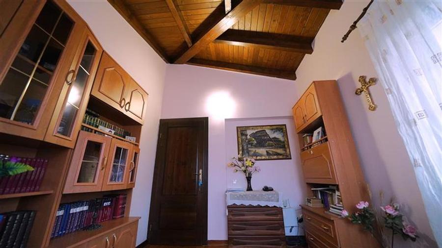 Casa primitoare in cartierul Iosia - 6