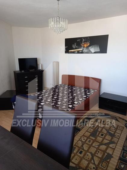 Garsoniera decomandata | De inchiriat | 33 mp | Cetate - M-uri - 1