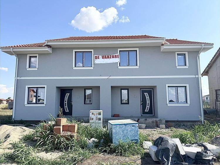 Sacalaz, 1/2 Duplex P+M, 4 Camere,2 Bai,Terasa Acoperita - 1