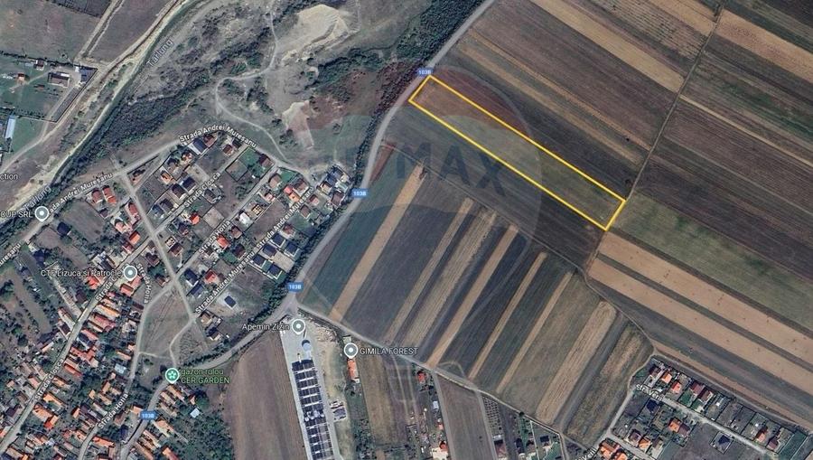 Teren agricol extravilan de 14600 mp, în Tărlungeni