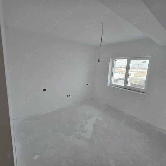 De vanzare apartament 3 camere, semifinisat - 7