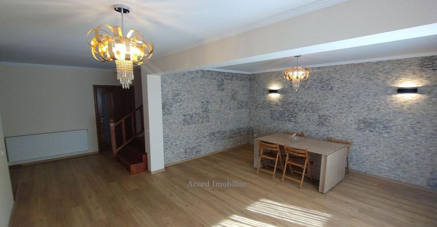 Casa caramida cu placa de beton, Valu lui Traian - 35