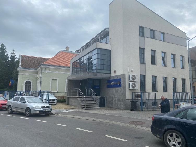 Spatiu comercial de inchiriat Strada Oltului 4 - 1