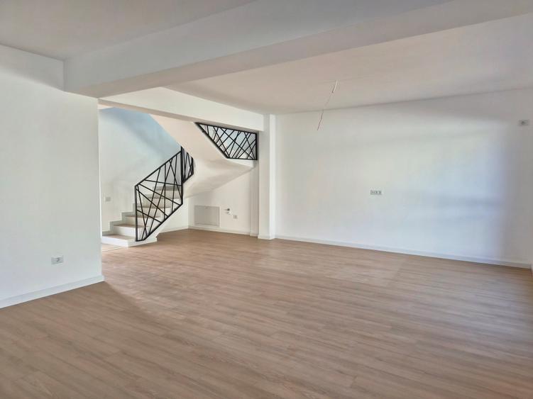 Vila Individuala 5 camere, dormitor parter LA CHEIE! - 15