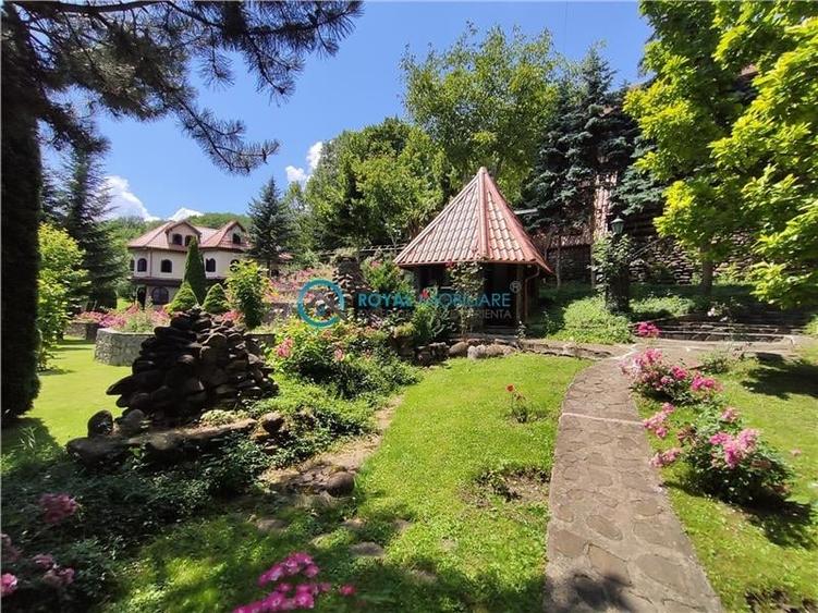 Royal Imobiliare -vanzare vila/ casa de vacanta zona CAMPINA - 1