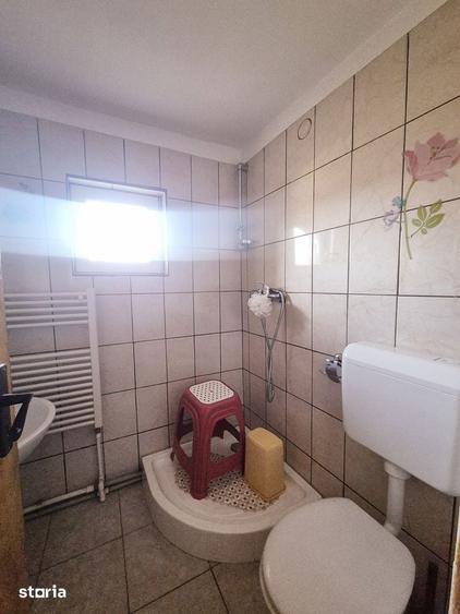 Casa din caramida ?i teren generos, comuna Dobreni - 8