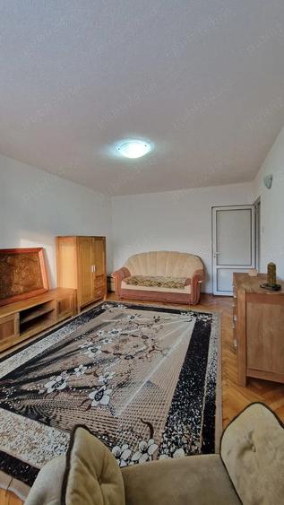 Proprietar, inchiriez apartament deosebit cu 2 camere, zona foarte buna - 1