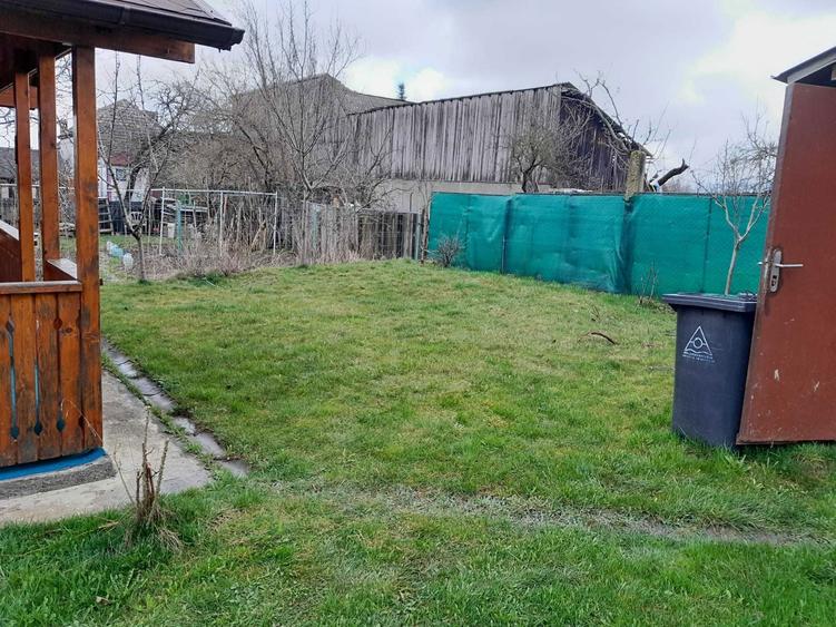 curte si casa de lemn moderna - 4