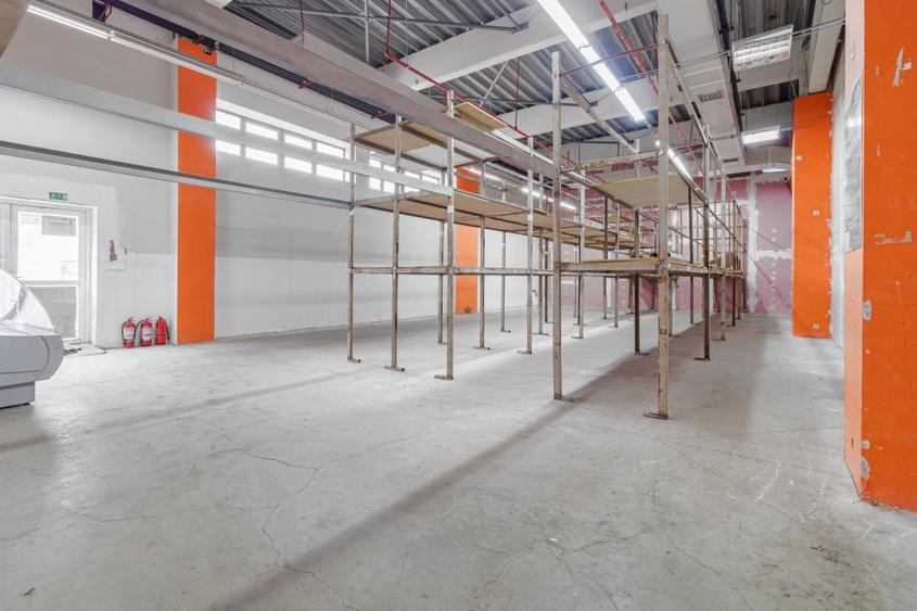 Spațiu comercial de închiriat in Năsăud Shopping Center - 1