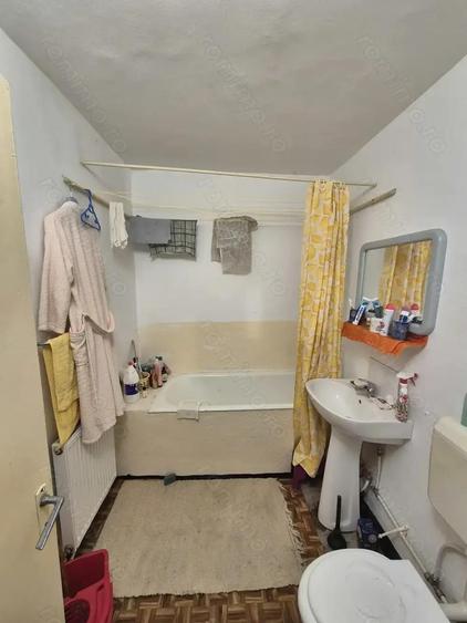 Vand apartament 3 camere Micro 4 - 10