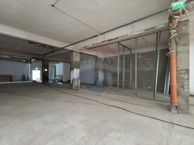 Inchiriere Spațiu Comercial langa Pasarela Metrou Berceni | Open Space - 1