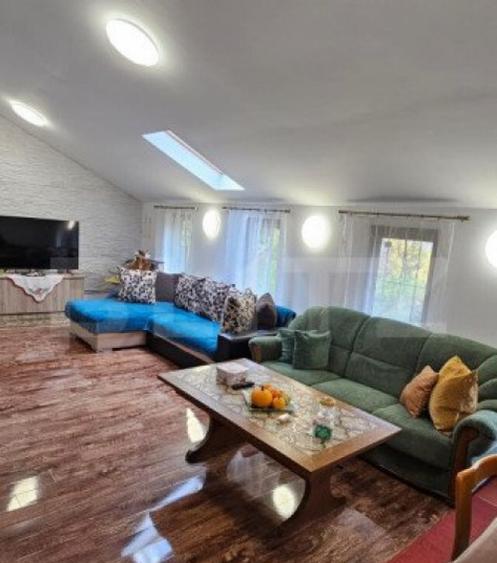 Casa deosebita, 3000 mp teren, 6 camere zona linistita - Bar - 1