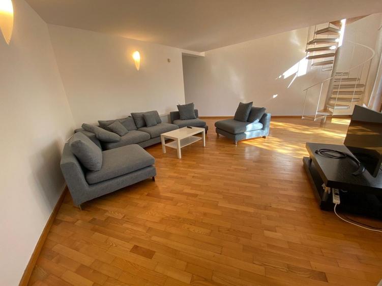 Apartament deosebit cu curte proprie si 2 locuri de parcare - 3