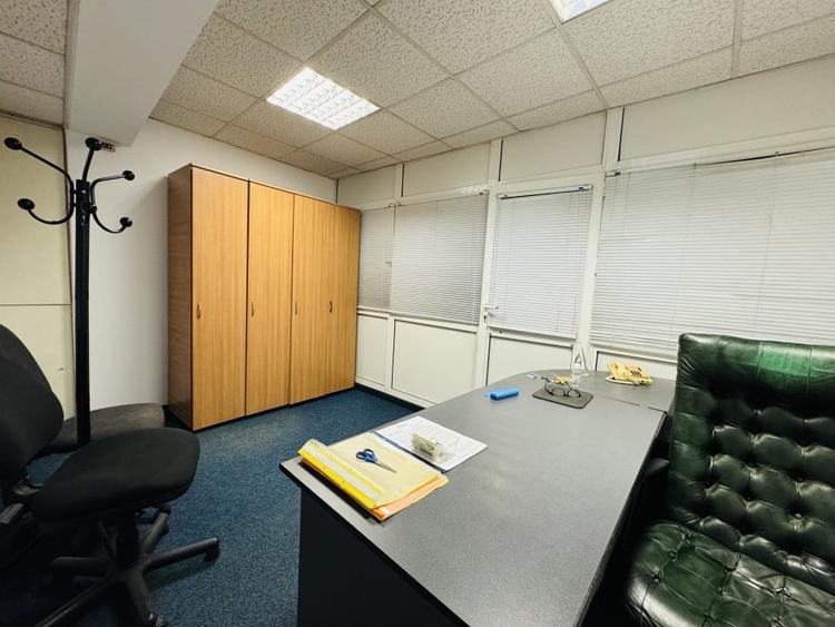 De Inchiriat Cladire Birouri stradal, Ideal sediu, Clinica, Birouri, Showroom - 21