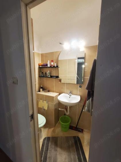 Vanda schimb apartament 3 camere, decomandat, 2 balcoane, 2 bai, 4 4 - 6