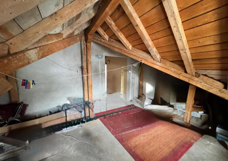 Casa 12 camere, garaj dublu si curte 90 mp, complet mobilata - 10