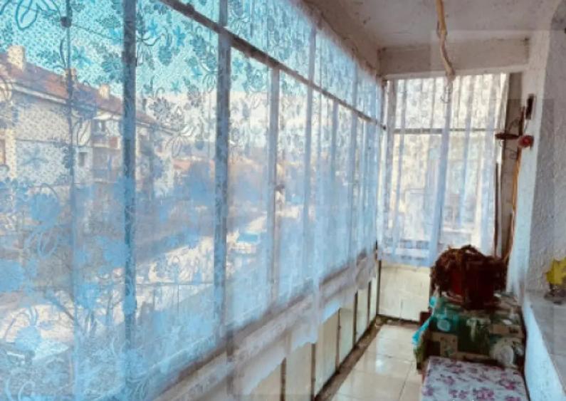 Apartament cu 3 camere si balcon, decoamandat, spatios si ca - 9