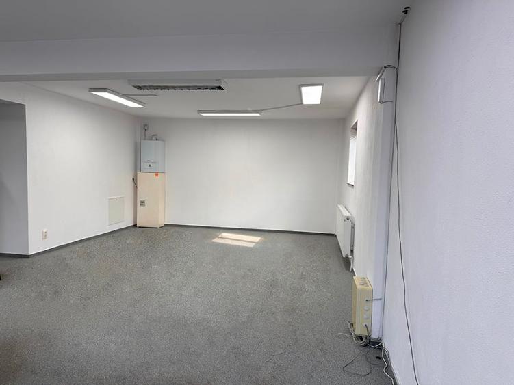 Cladire pretabila birouri, magazin online, sali de curs etc - 3