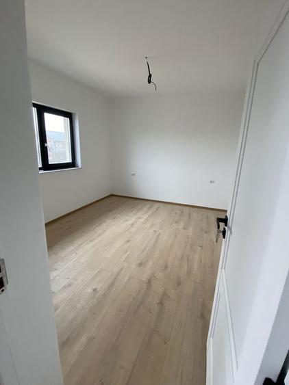 Vand casa in comuna Cordun - 5