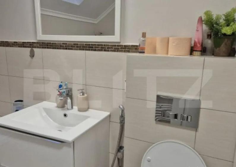 Exclusivitate! Casa de vanzare, cu 6 camere, 155 mp, zona Un - 2