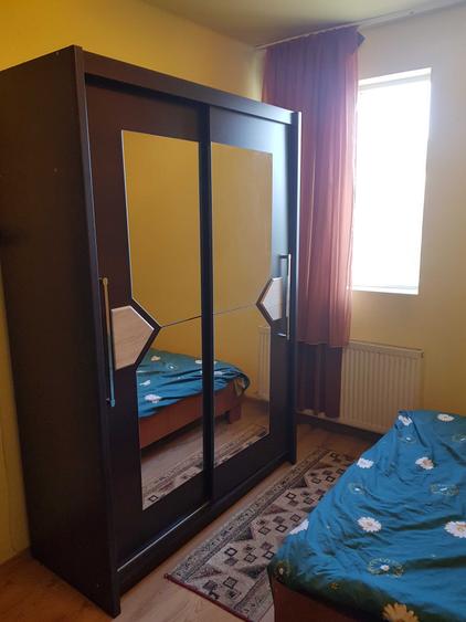 Apartament cu 2 camere semidecomandat în Horea