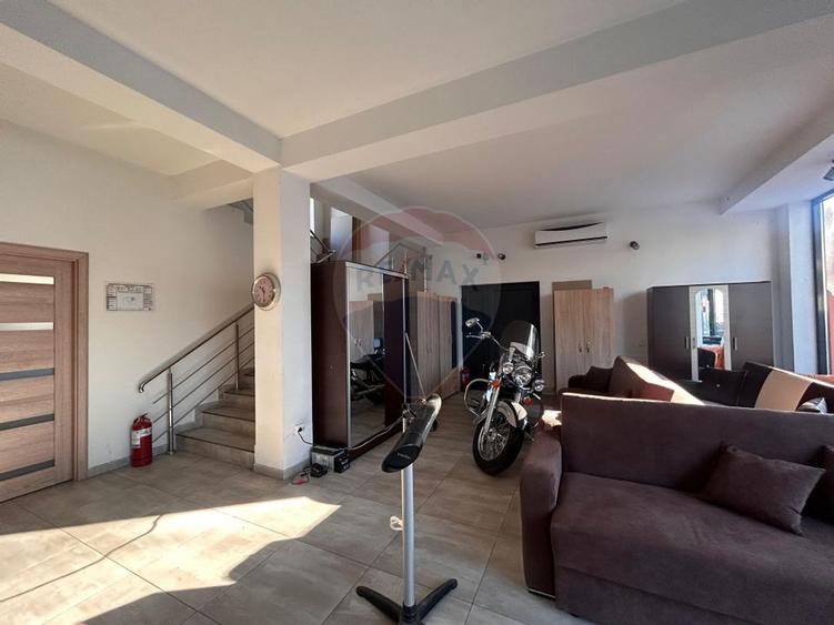 Spațiu comercial de 222 mp de închiriat în Bals - 9